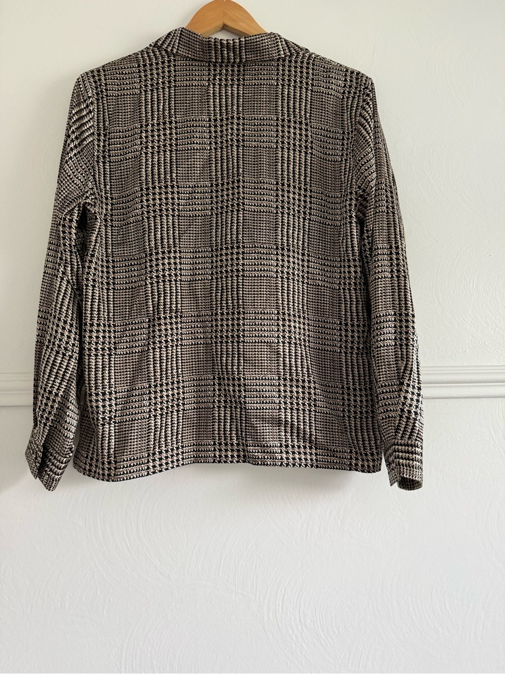 Ann Taylor 100% Silk Button-Down Shirt - Picture 5 of 5
